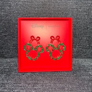 ✨🆕 Disney Christmas Wreath Baublebar Earrings